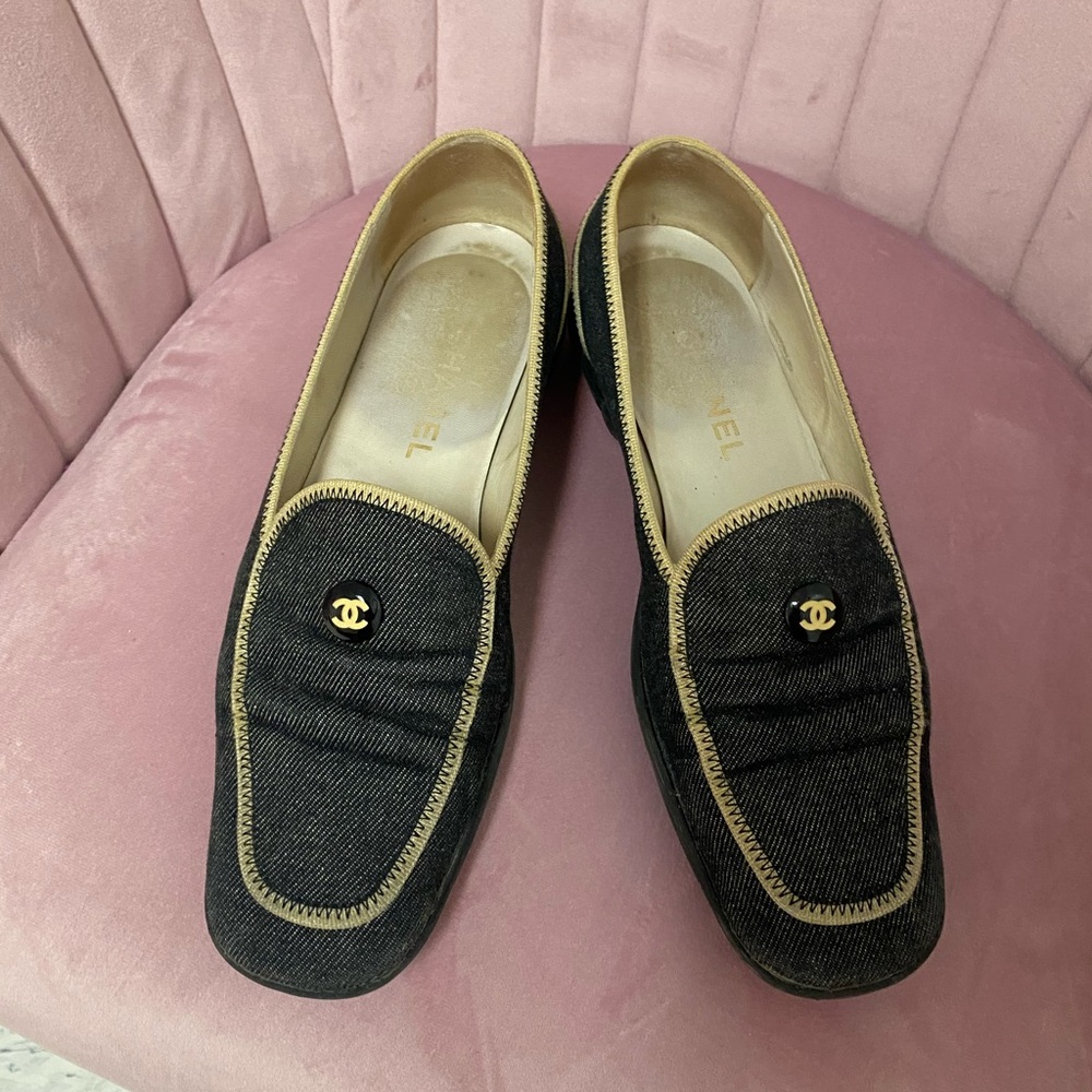 Black and tan CHANEL loafers 40 9